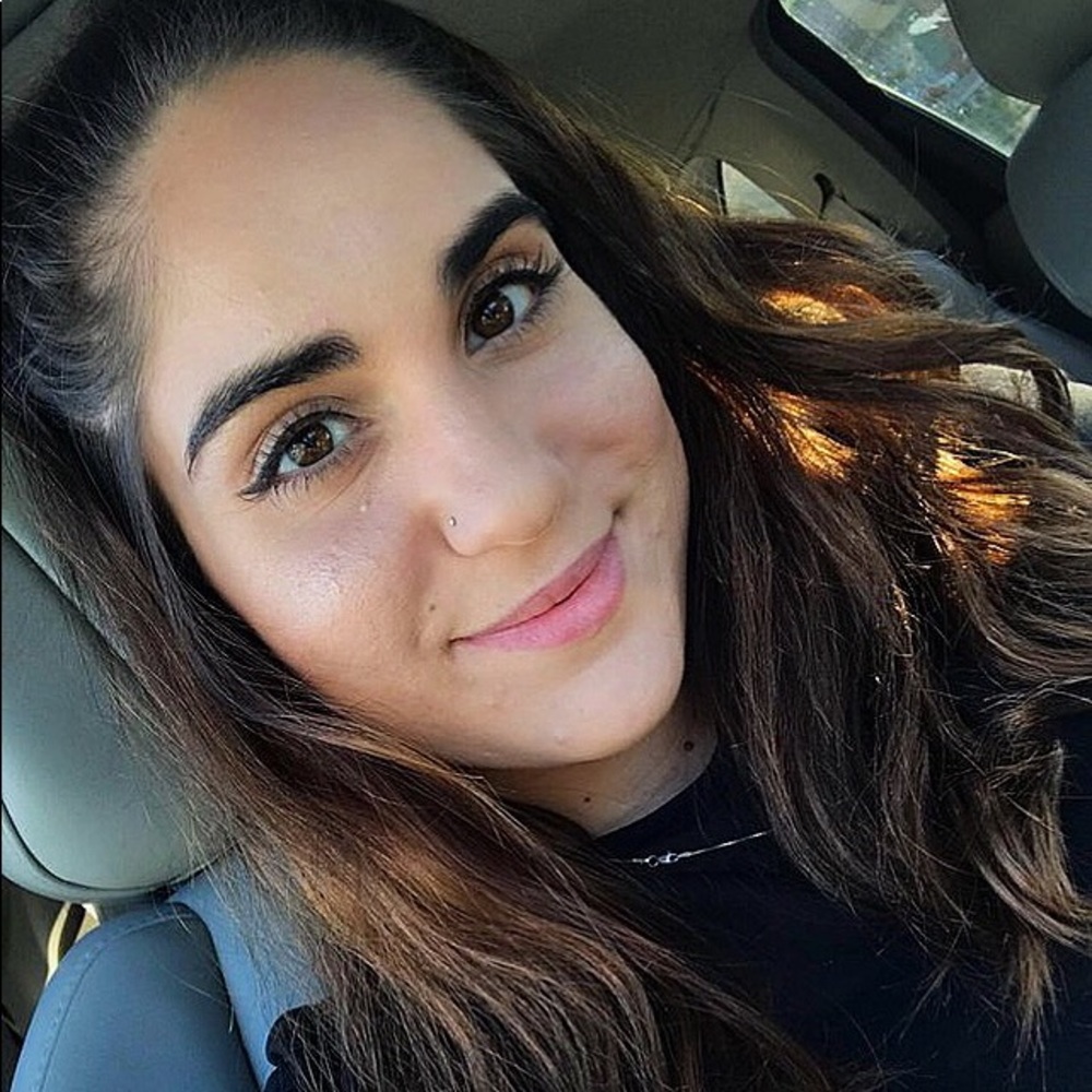 Meet your Posher, Nora